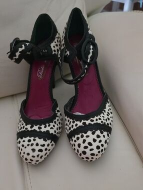 Poetic License Black & White Spot Ankle-Strap Pumps NWOB. 8.5